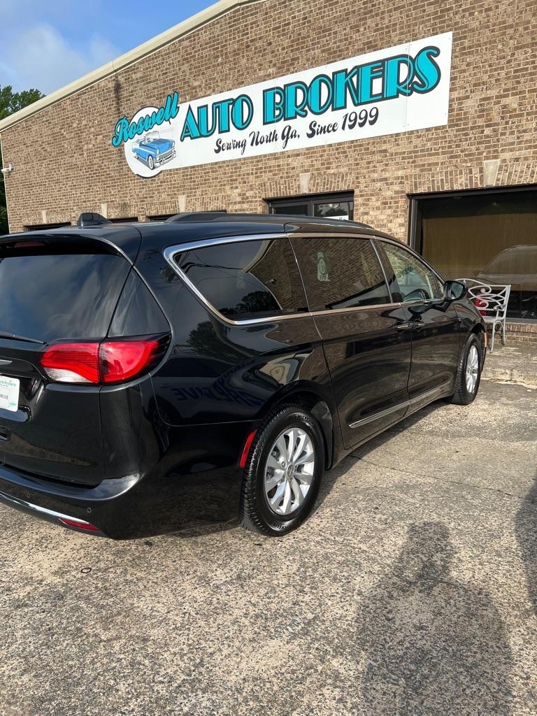 Chrysler Pacifica Touring-L FWD 2017