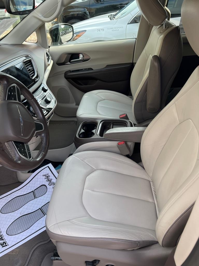 Chrysler Pacifica Touring-L FWD 2017