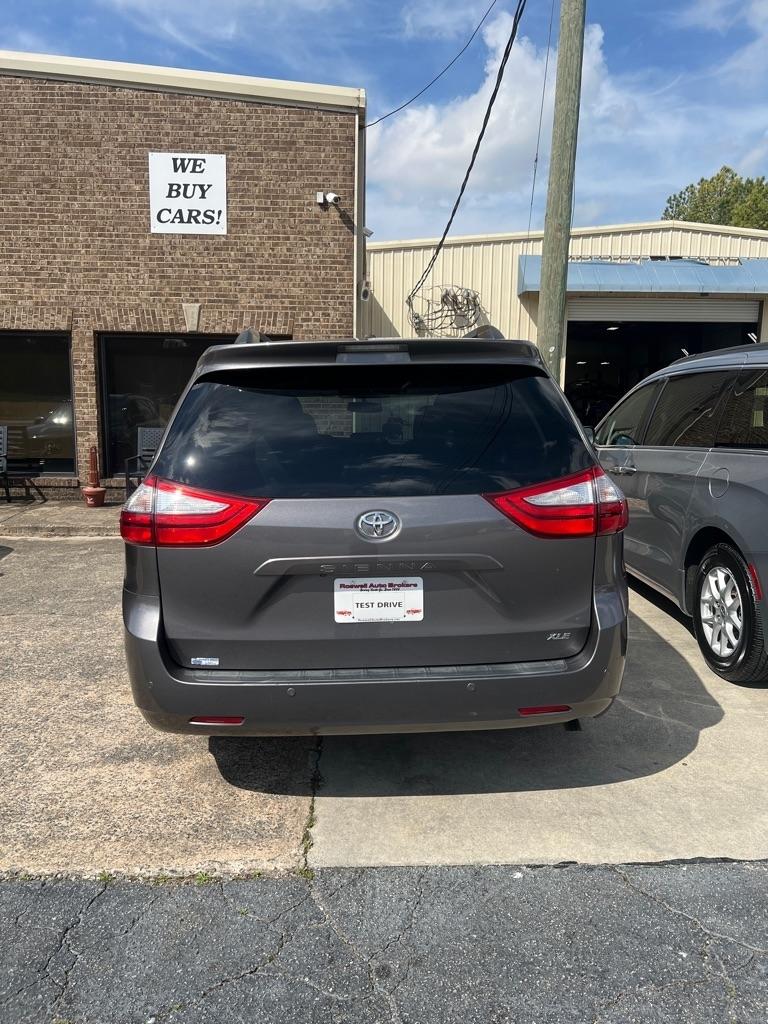 Toyota Sienna 5dr 8-Pass Van XLE Premium FWD (Natl) 2016