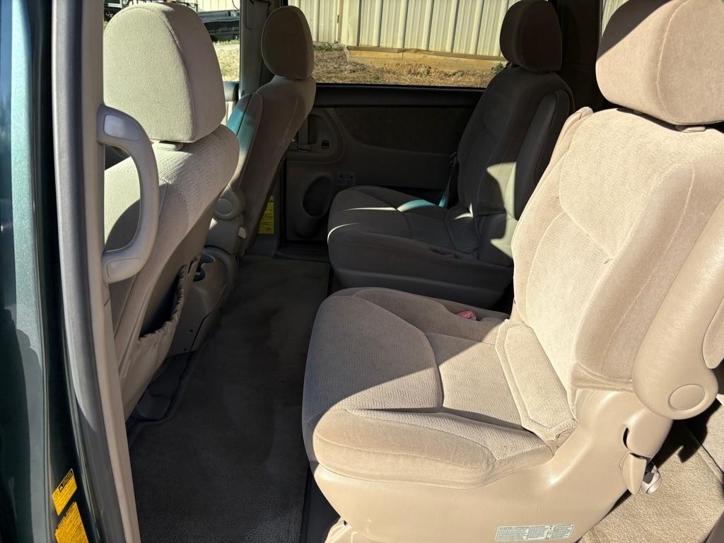 Toyota Sienna 5dr XLE FWD (Natl) 2004