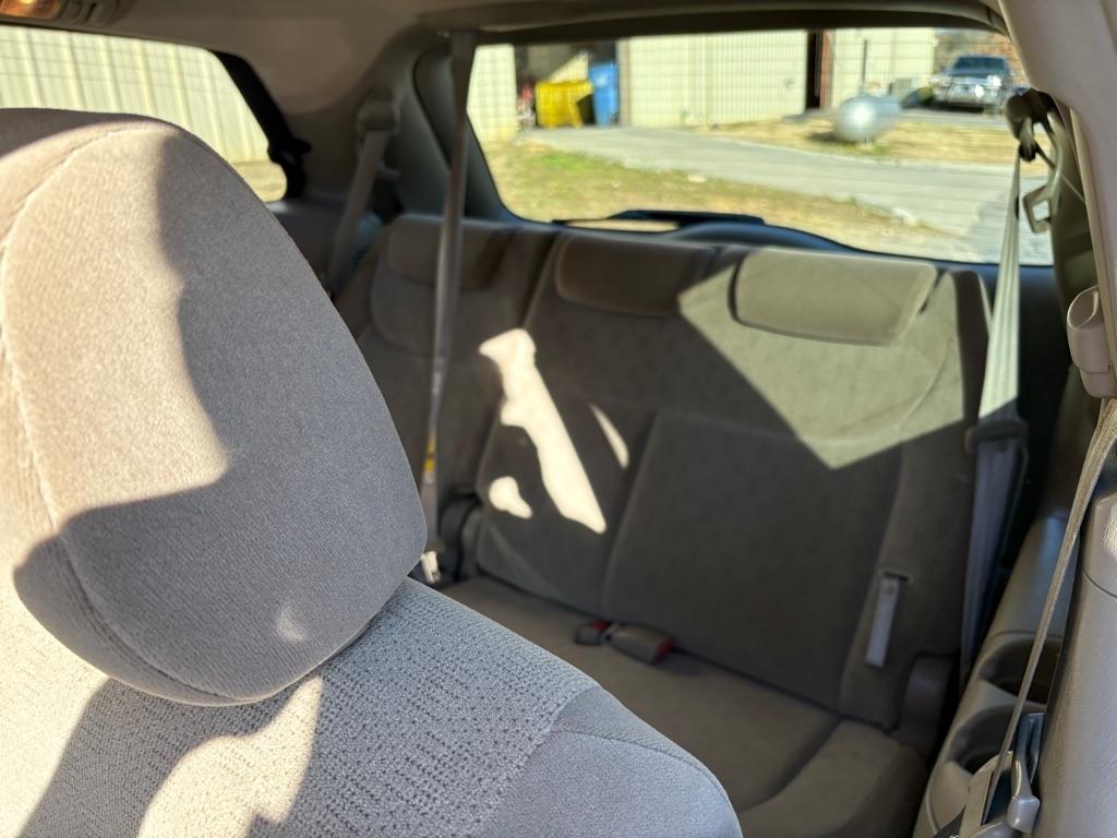 Toyota Sienna 5dr XLE FWD (Natl) 2004