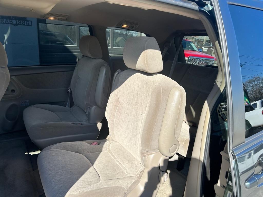 Toyota Sienna 5dr XLE FWD (Natl) 2004