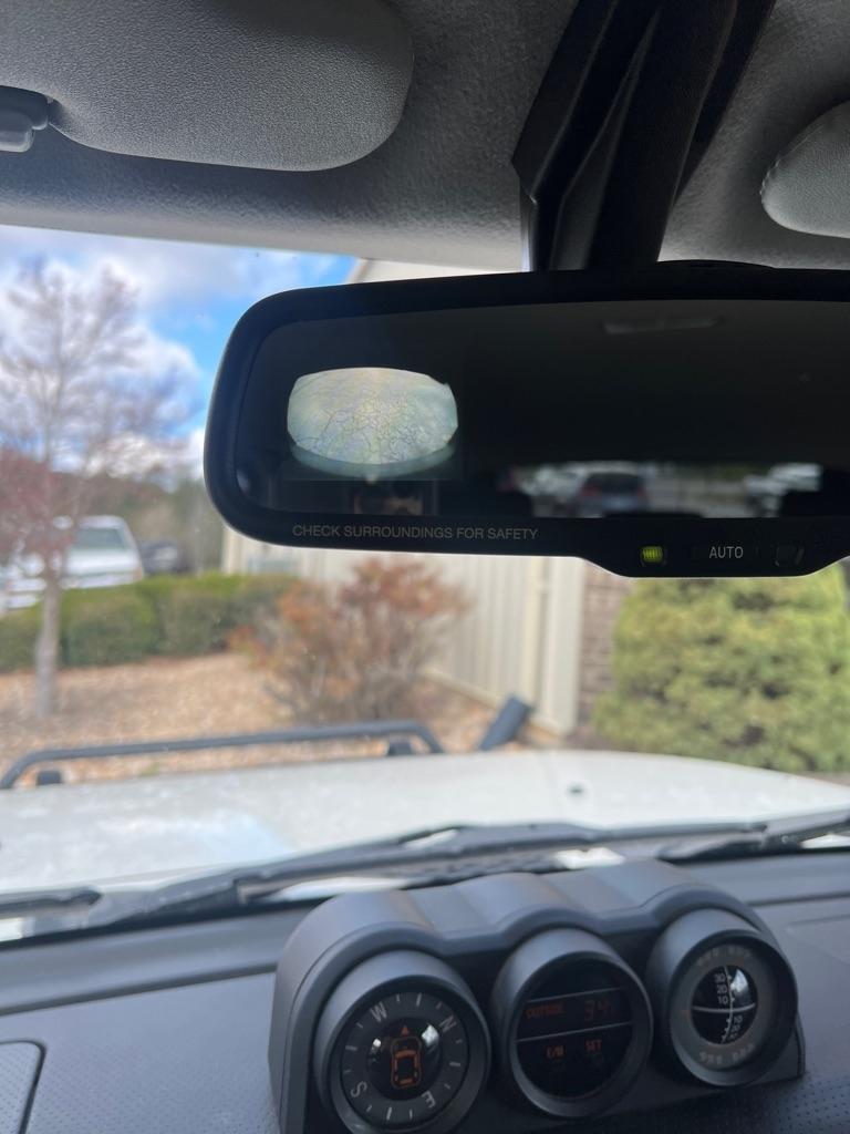 Toyota FJ Cruiser 4WD 4dr Man (Natl) 2012