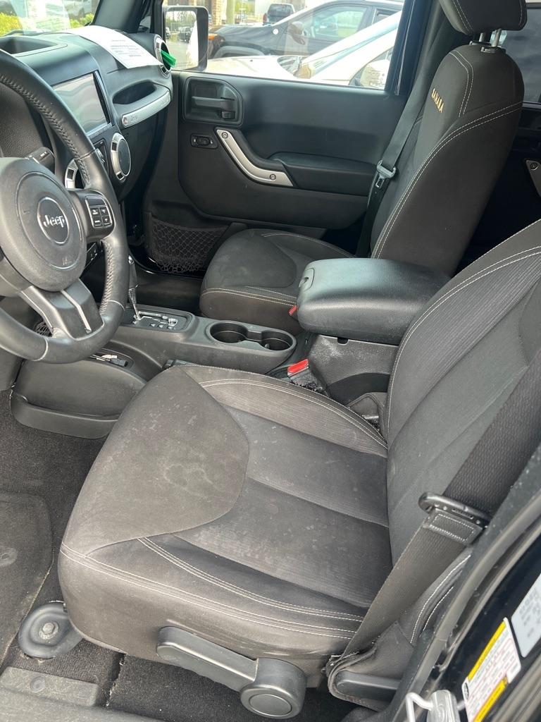 Jeep Wrangler Unlimited 4WD 4dr Sahara 2015