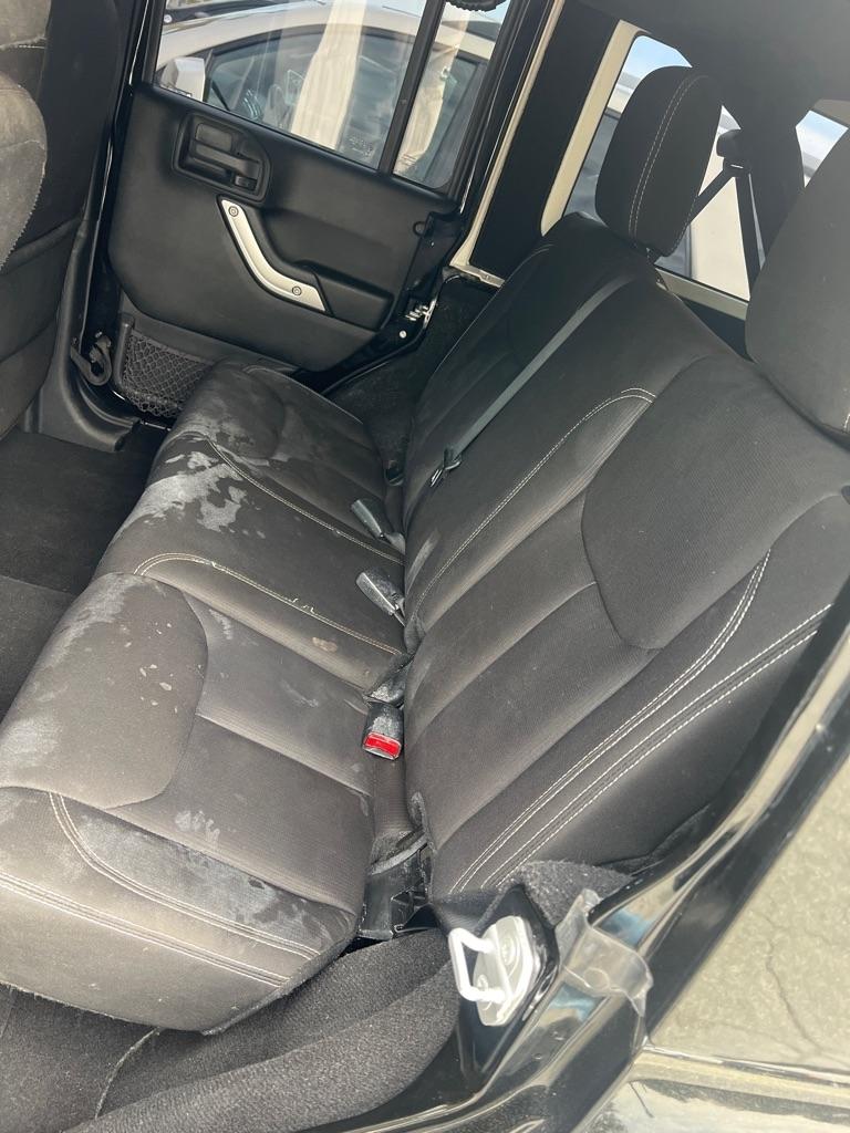 Jeep Wrangler Unlimited 4WD 4dr Sahara 2015