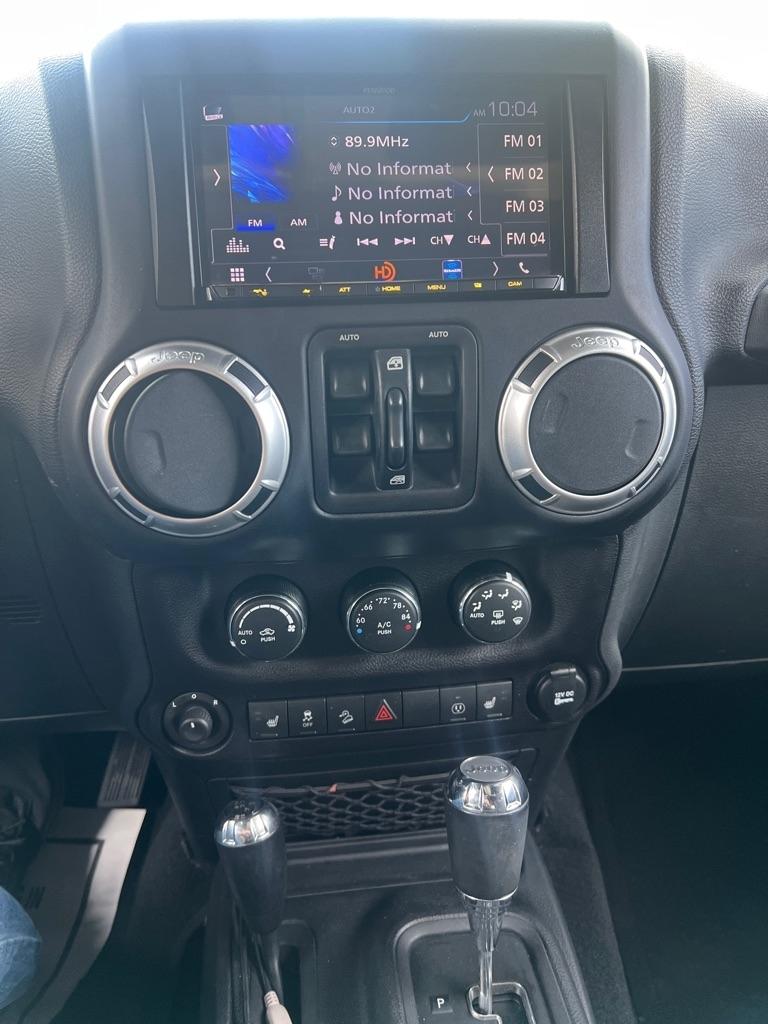 Jeep Wrangler Unlimited 4WD 4dr Sahara 2015