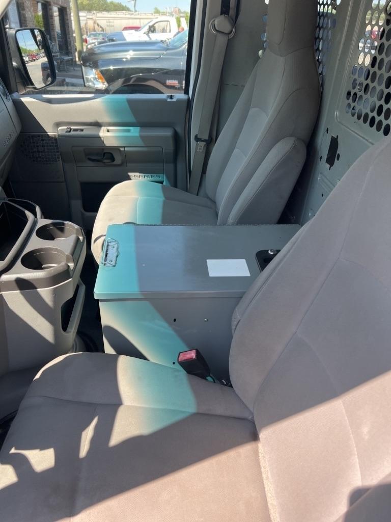 Ford Econoline Cargo Van E-250 Recreational 2010