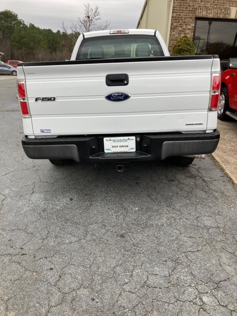 2013 Ford F-150 2WD Reg Cab 126" XL