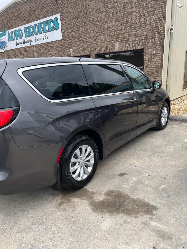 Chrysler Pacifica Touring FWD 2017