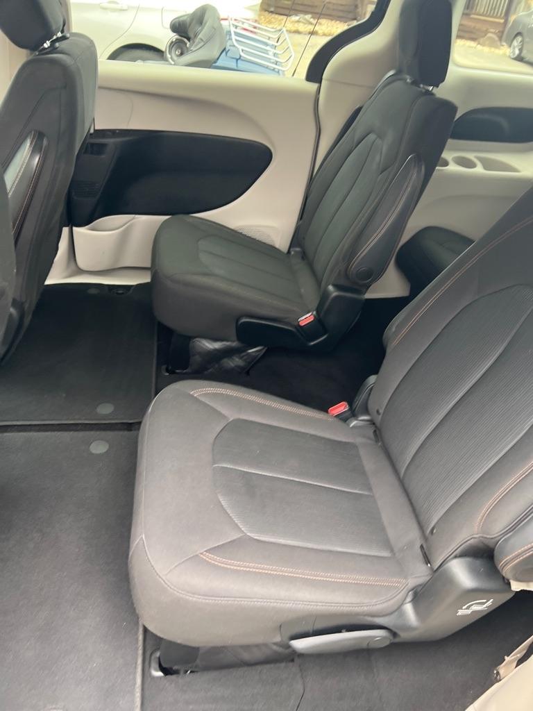 Chrysler Pacifica Touring FWD 2017