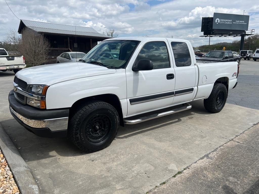Chevrolet Silverado 1500 Ext Cab 143.5" WB 4WD 2004