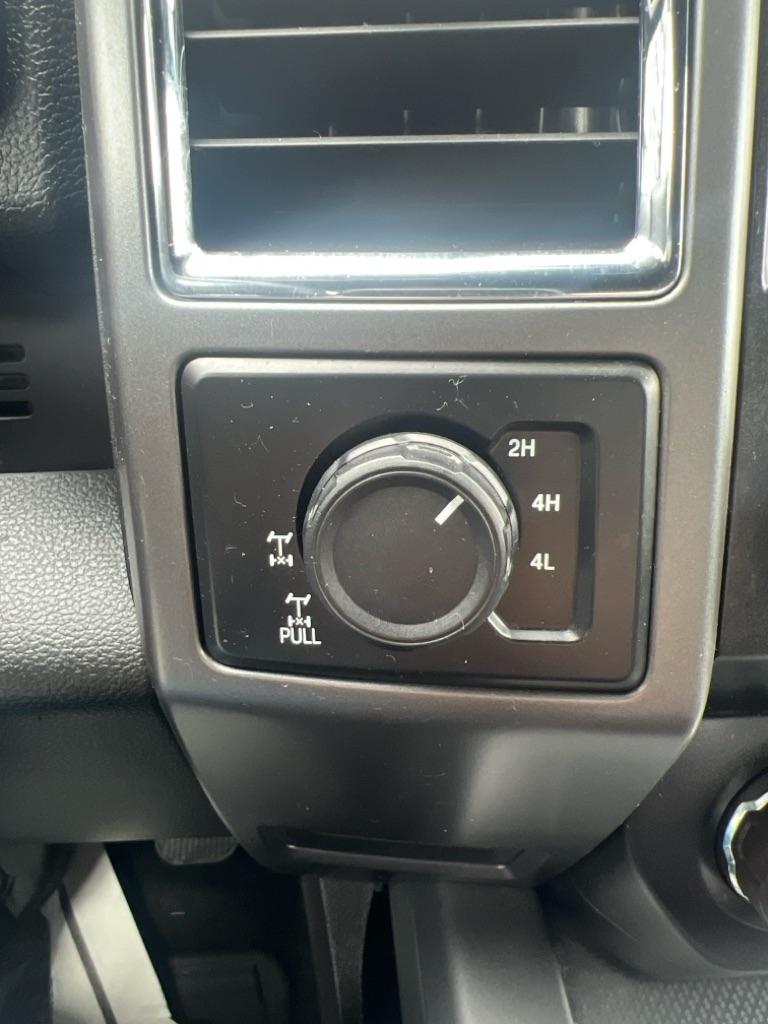 Ford F-150 4WD SuperCrew 145" King Ranch 2015