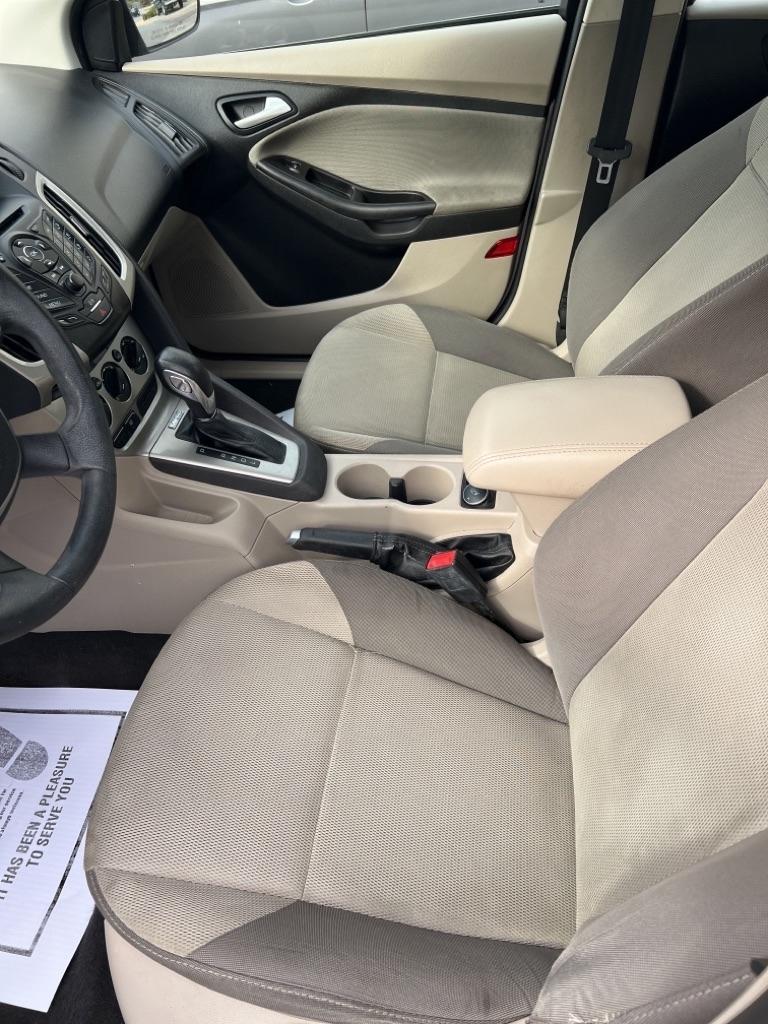 Ford Focus 5dr HB SE 2014