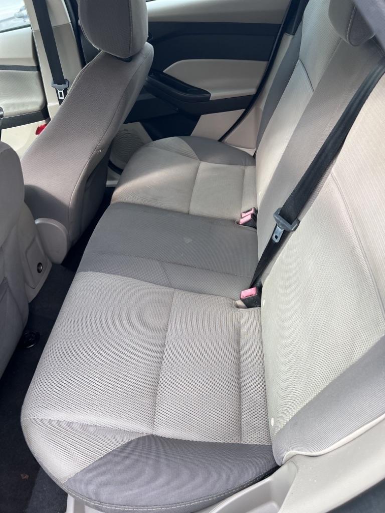 Ford Focus 5dr HB SE 2014