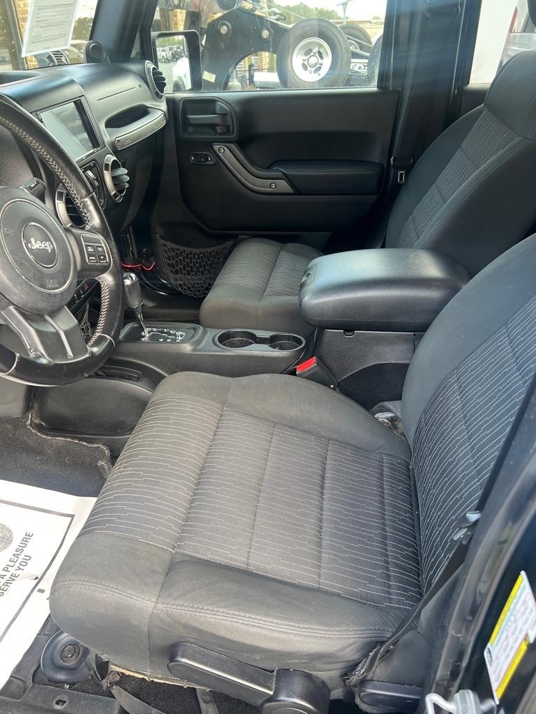 Jeep Wrangler Unlimited 4WD 4dr Sport 2012