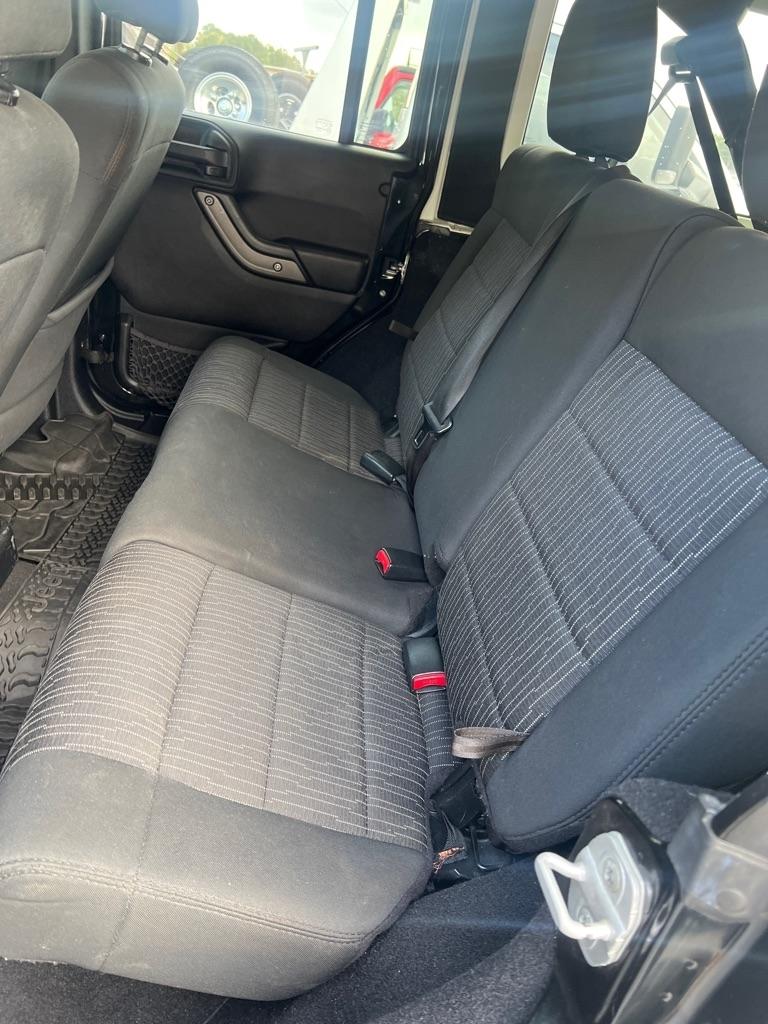 Jeep Wrangler Unlimited 4WD 4dr Sport 2012