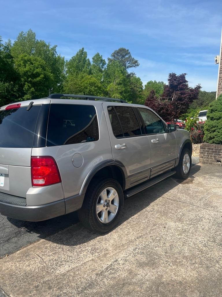 Ford Explorer 4dr 114" WB 4.0L XLT 2004