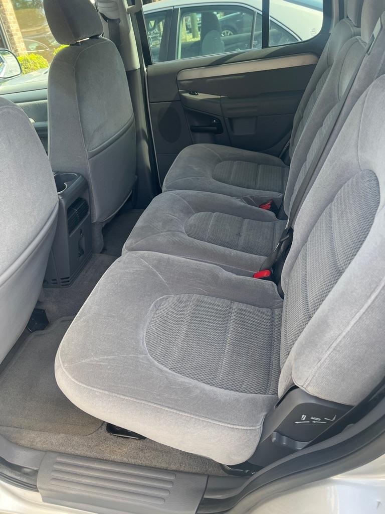 Ford Explorer 4dr 114" WB 4.0L XLT 2004