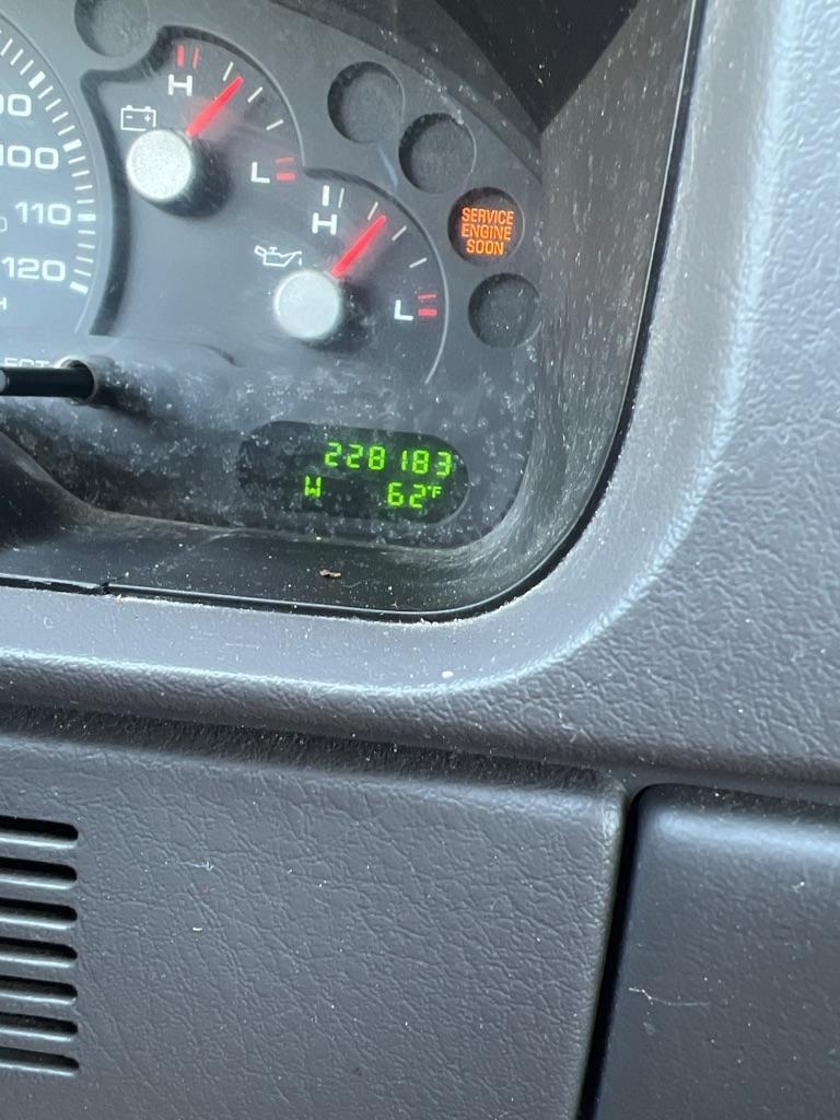 Ford Explorer 4dr 114" WB 4.0L XLT 2004