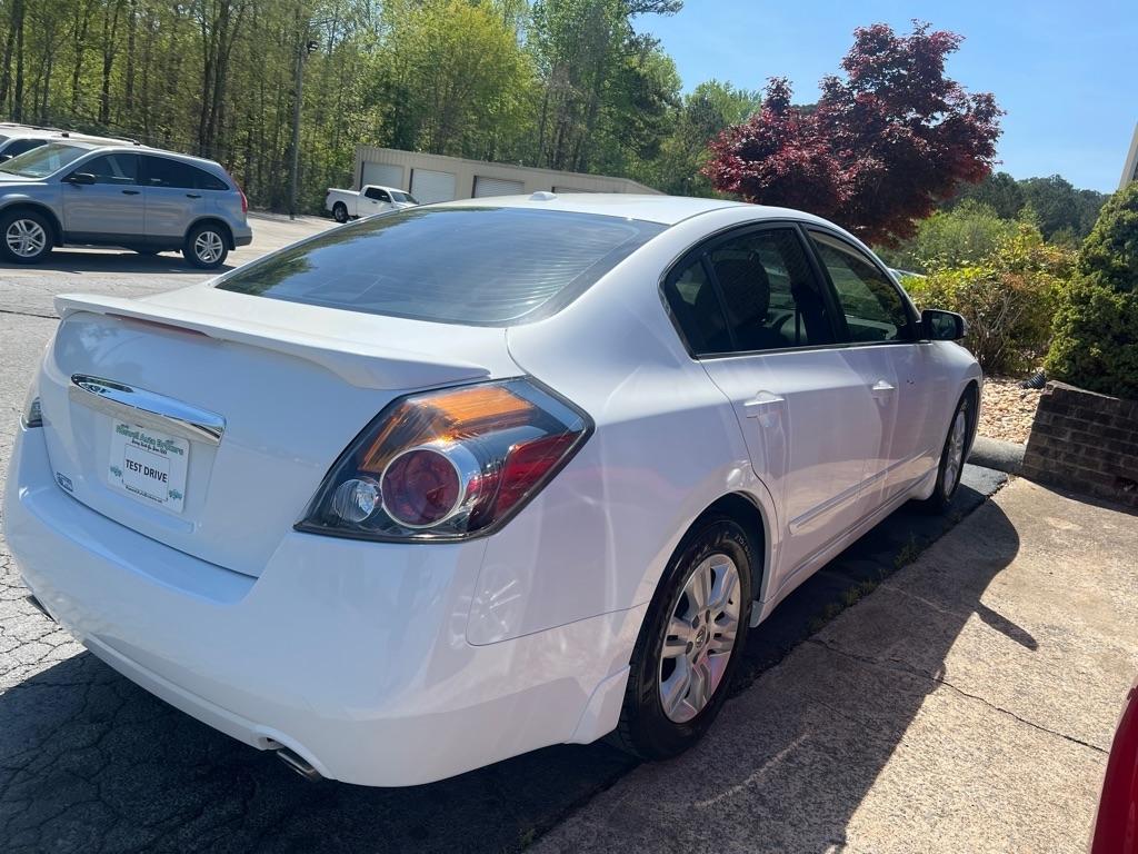 Nissan Altima 4dr Sdn I4 CVT 2.5 SL 2011