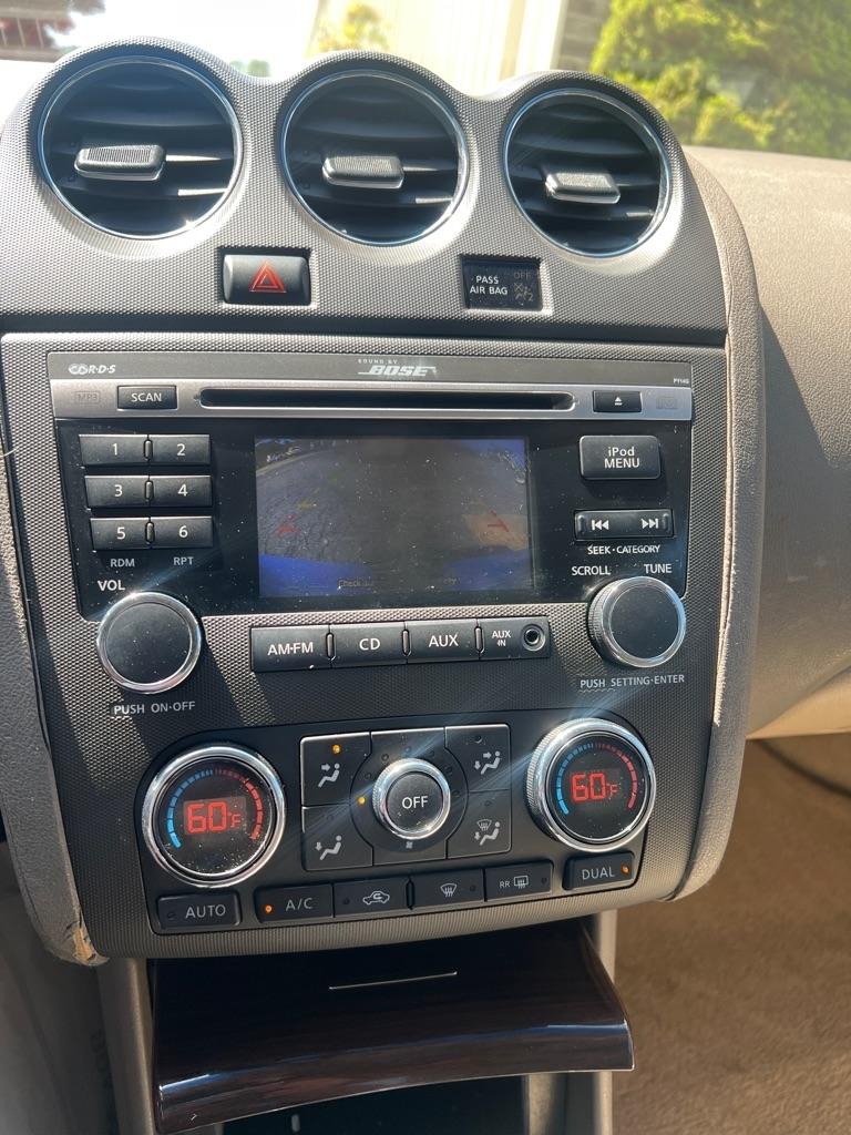 Nissan Altima 4dr Sdn I4 CVT 2.5 SL 2011