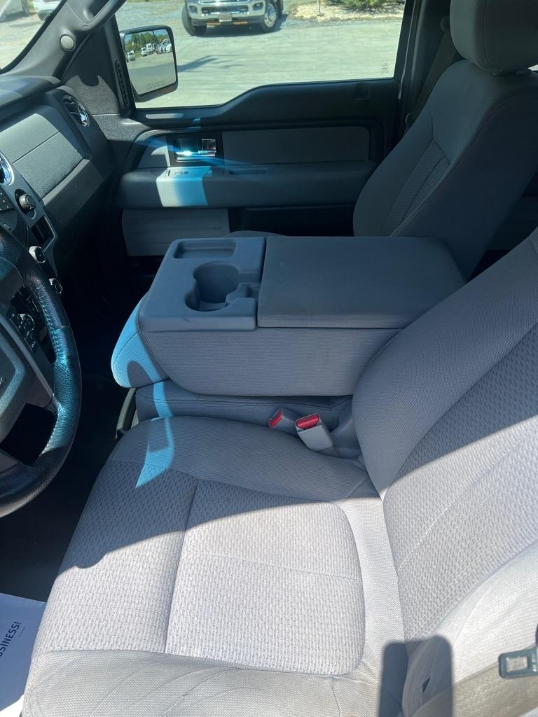 Ford F-150 4WD SuperCrew 145" Platinum 2013