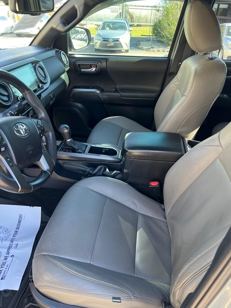 Toyota Tacoma 2WD TRD Off Road Double Cab 5' Bed V6 AT (Natl) 2022