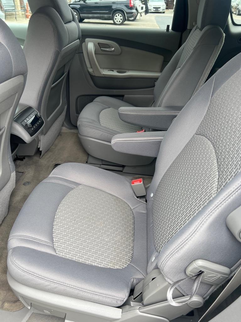 Chevrolet Traverse FWD 4dr LT w/2LT 2012
