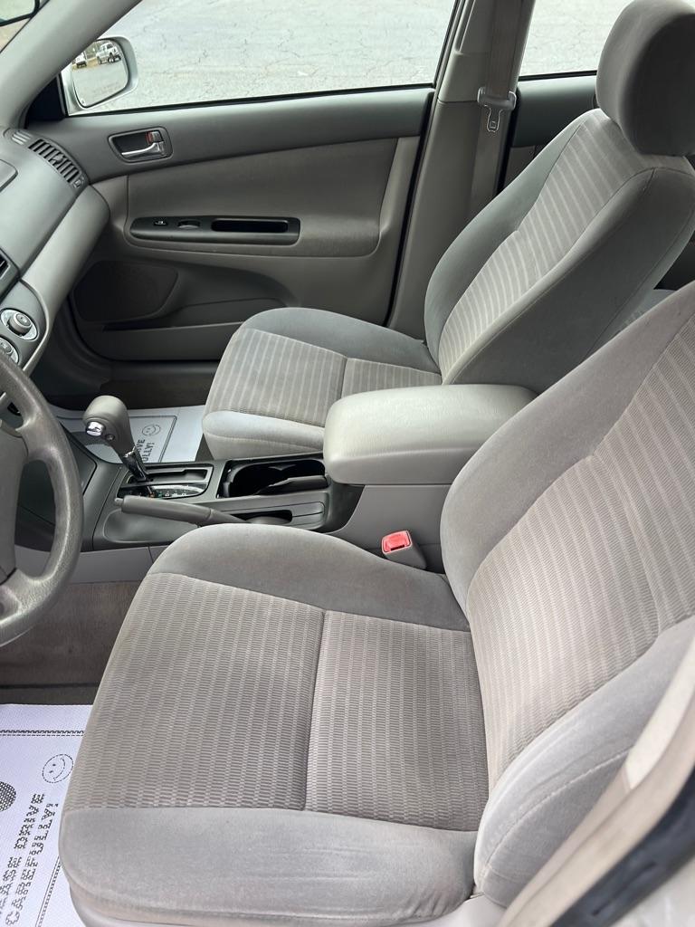 Toyota Camry 4dr Sdn XLE Auto (Natl) 2006