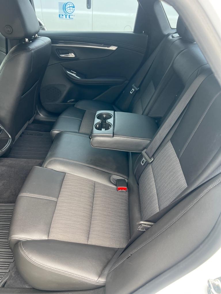 Chevrolet Impala 4dr Sdn LT w/1LT 2018