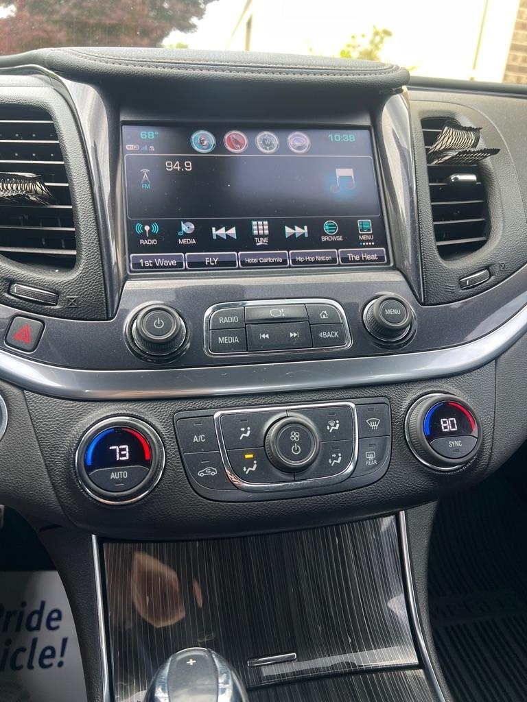 Chevrolet Impala 4dr Sdn LT w/1LT 2018
