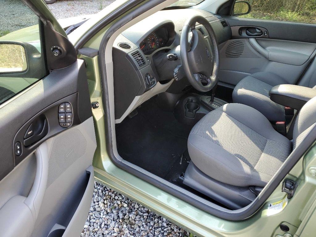 Ford Focus 5dr HB SES 2007