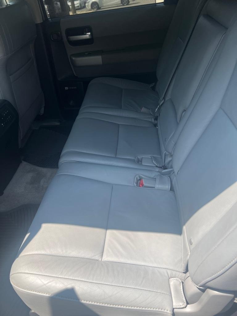 Toyota Sequoia RWD 4dr LV8 6-Spd AT Ltd (Natl) 2008