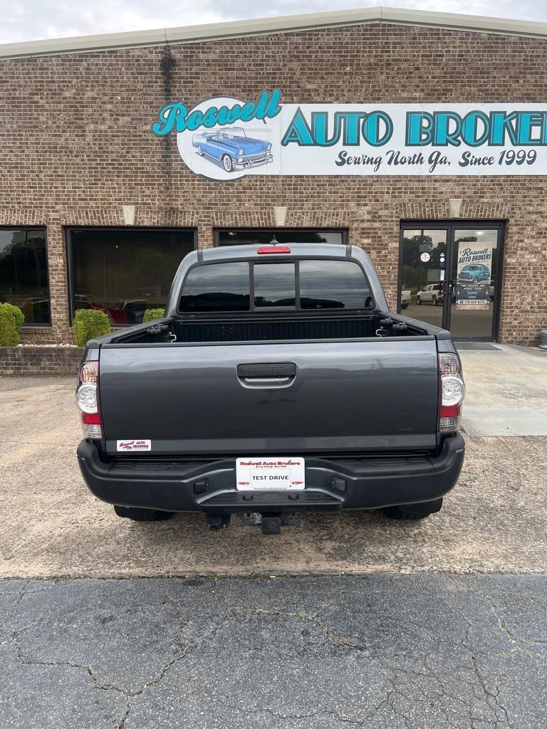 Toyota Tacoma 4WD Double Cab V6 MT (Natl) 2013