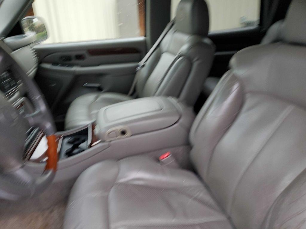 Cadillac Escalade 4dr AWD 2002