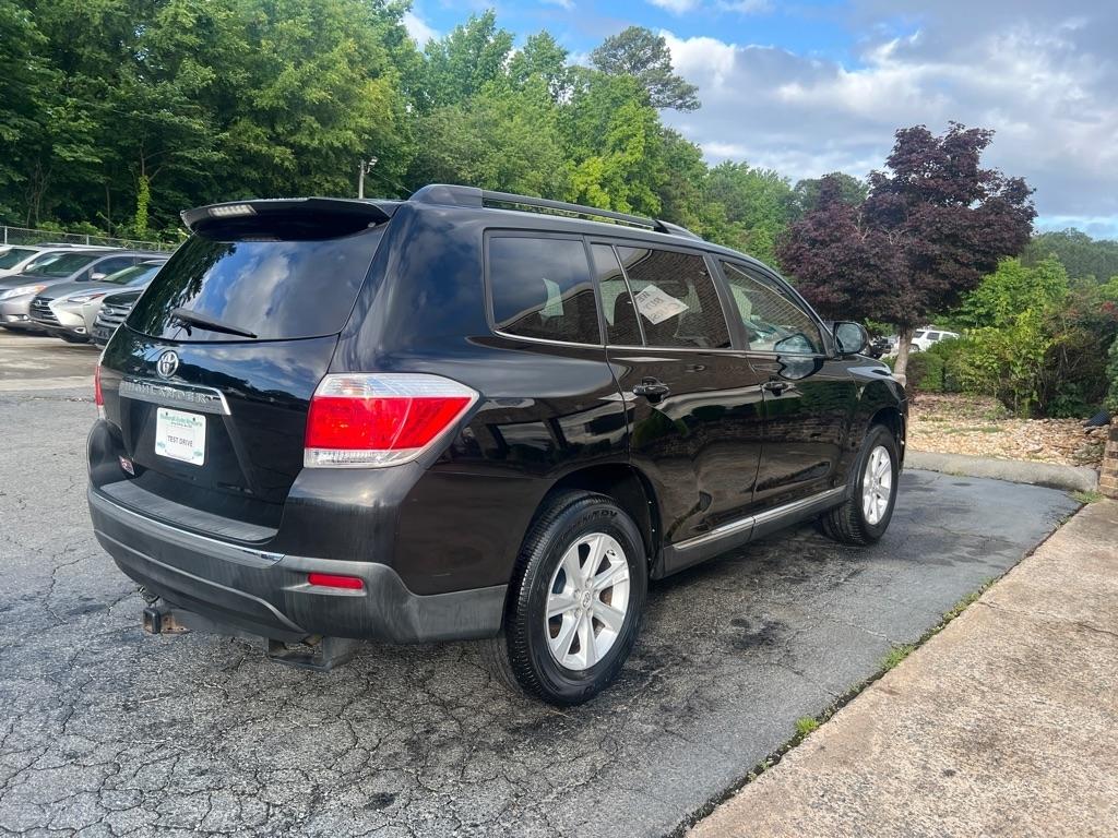 Toyota Highlander FWD 4dr L4 Base (Natl) 2011