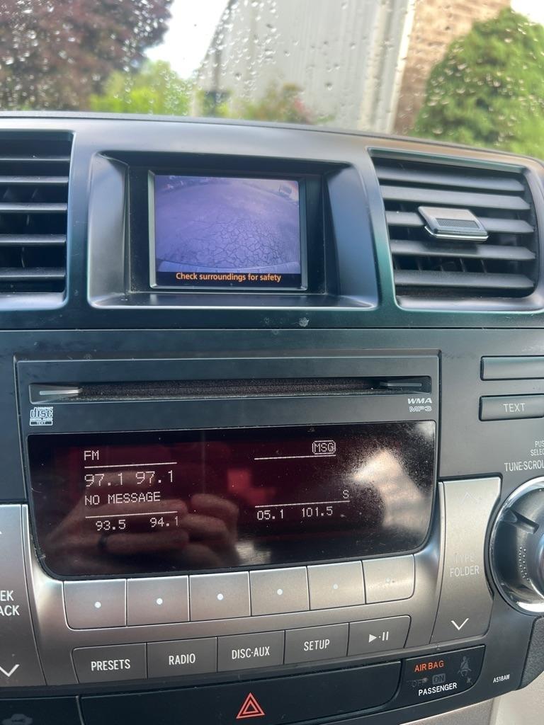 Toyota Highlander FWD 4dr L4 Base (Natl) 2011