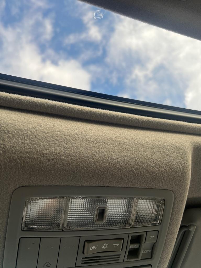 Toyota Highlander FWD 4dr L4 Base (Natl) 2011