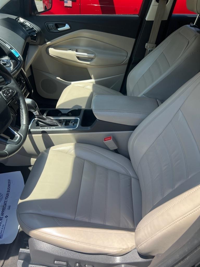 Ford Escape Titanium FWD 2017