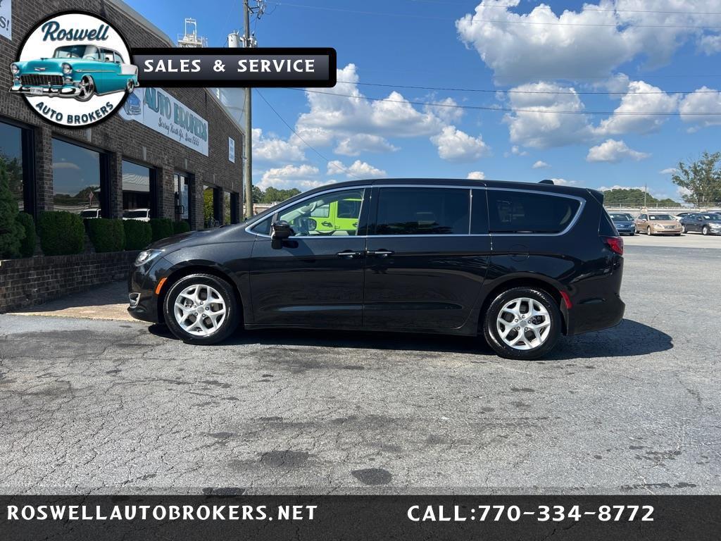 2017 Chrysler Pacifica Touring Plus FWD