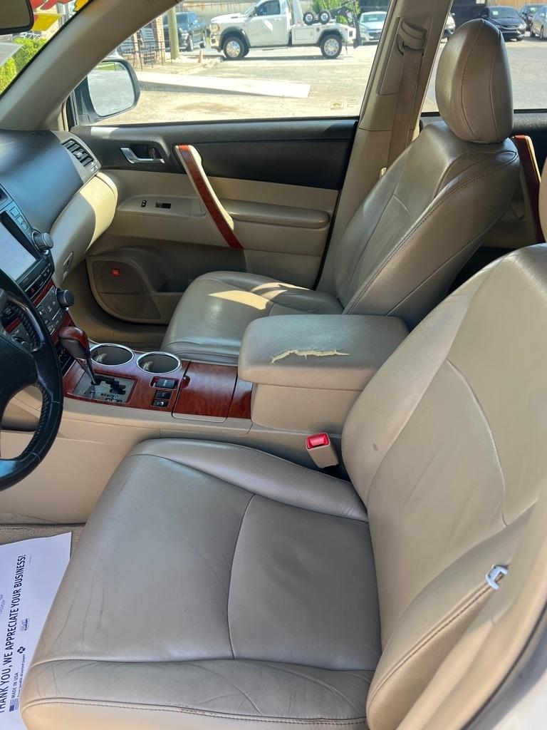 Toyota Highlander 4WD 4dr V6 Limited (Natl) 2010