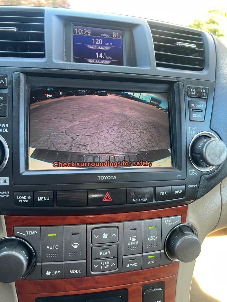 Toyota Highlander 4WD 4dr V6 Limited (Natl) 2010