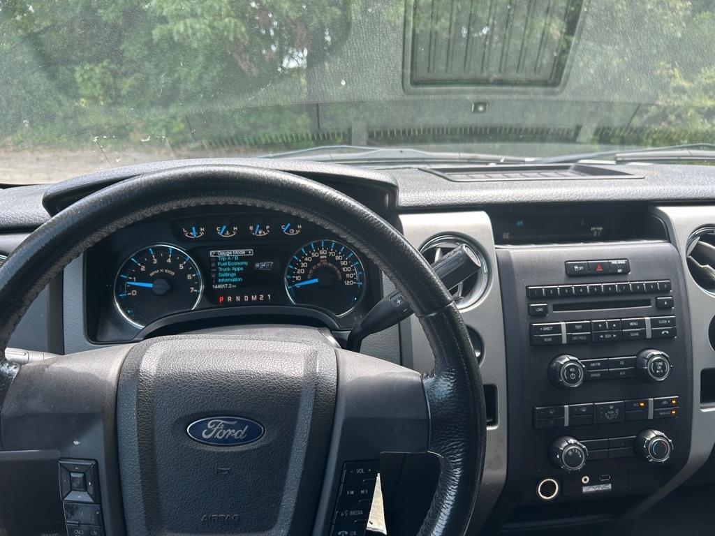 Ford F-150 2WD SuperCrew 145" XLT 2011