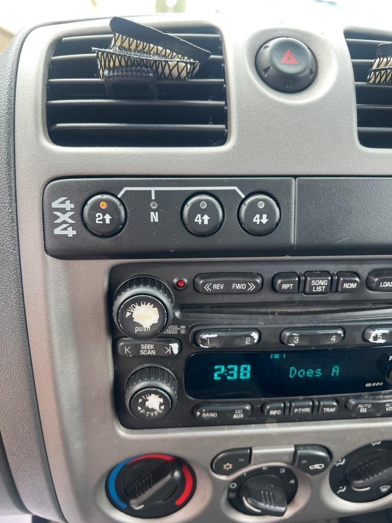 Chevrolet Colorado Ext Cab 125.9" WB 4WD LS Z71 2004