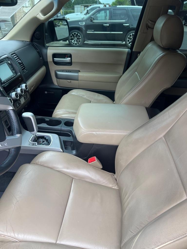 Toyota Sequoia 4WD 5.7L FFV Limited (Natl) 2016