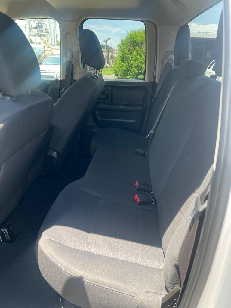 RAM 1500 Classic Express 4x4 Quad Cab 6'4" Box 2019
