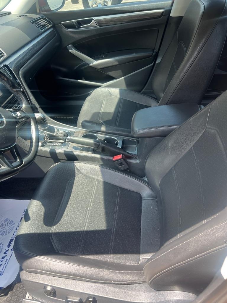 Volkswagen Passat 4dr Sdn 1.8T Auto SE 2016