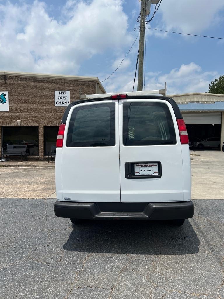 Chevrolet Express Cargo Van RWD 2500 135" 2016