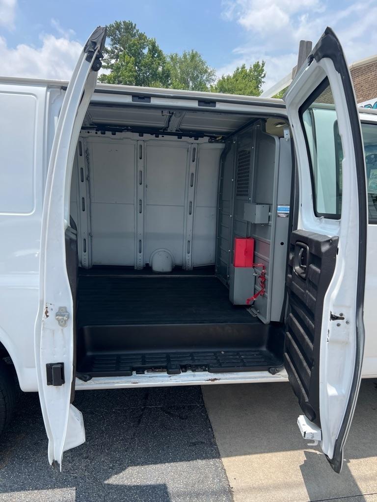 Chevrolet Express Cargo Van RWD 2500 135" 2016