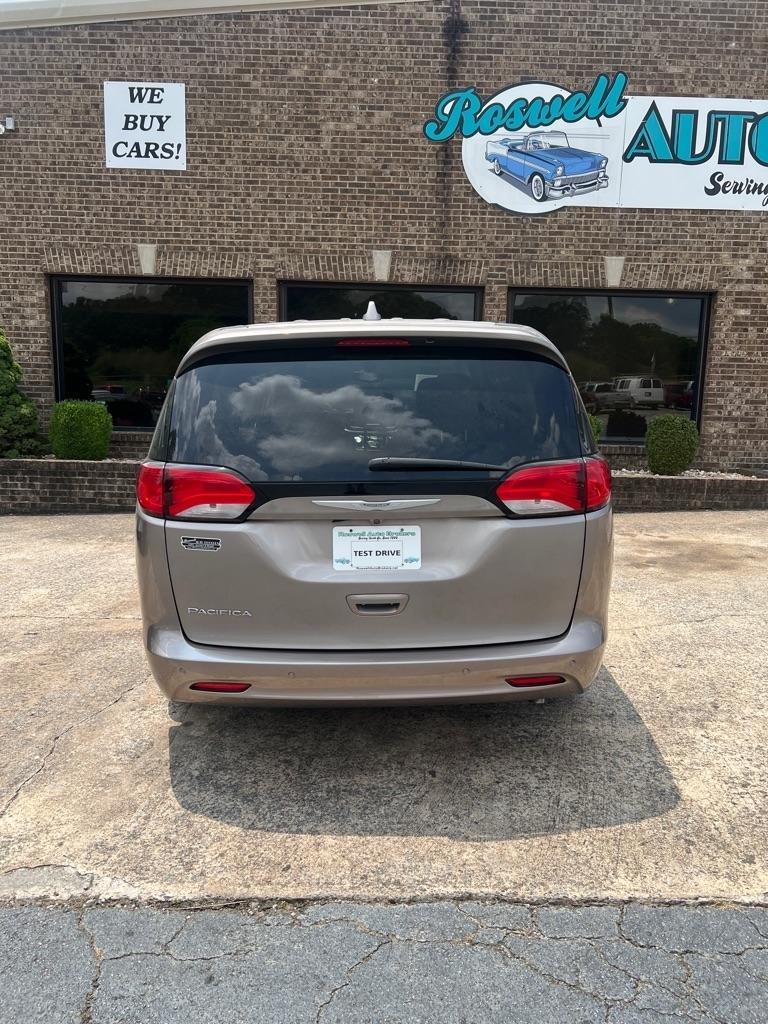 Chrysler Pacifica LX FWD 2017